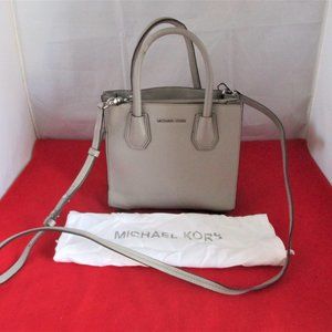 Michael Kors Mercer Medium Accordion Messenger Bag